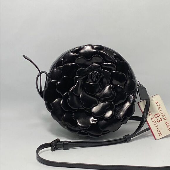 Valentino Garavani 03 Rose Edition Atelier round crossbody bag - Picture 3 of 13